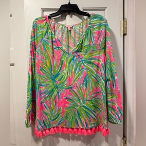 Lilly Pulitzer pullover. Excellent condition. Size Small.